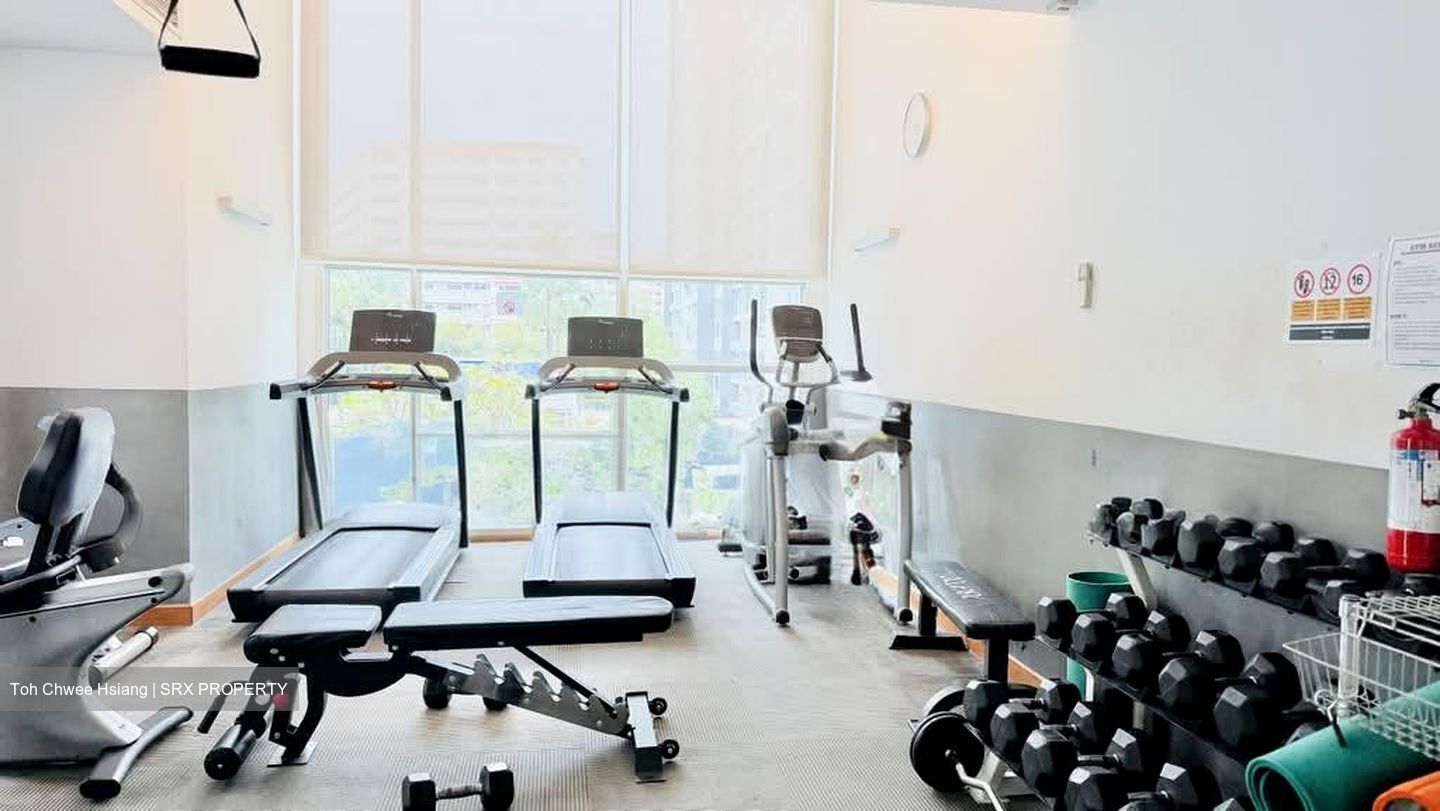 The Esparis (D18), Condominium #584396571